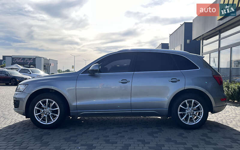 Внедорожник / Кроссовер Audi Q5 2010 в Мукачево