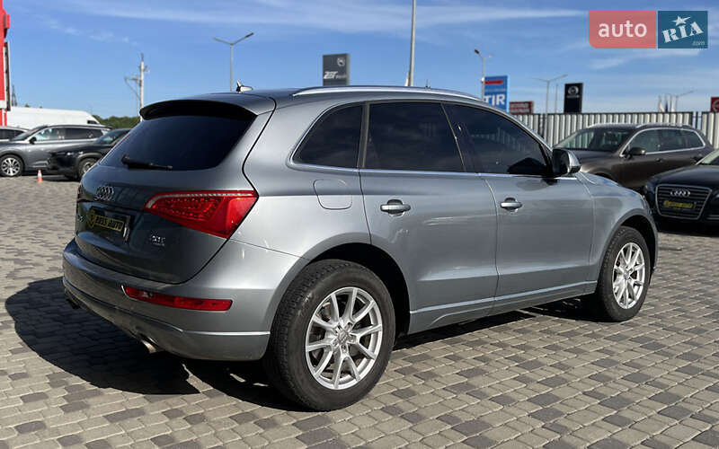 Внедорожник / Кроссовер Audi Q5 2010 в Мукачево