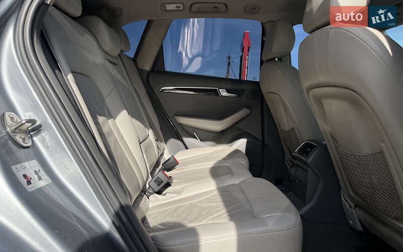Внедорожник / Кроссовер Audi Q5 2010 в Мукачево