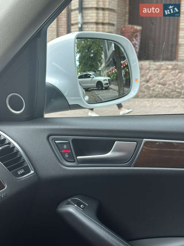 Внедорожник / Кроссовер Audi Q5 2011 в Киеве