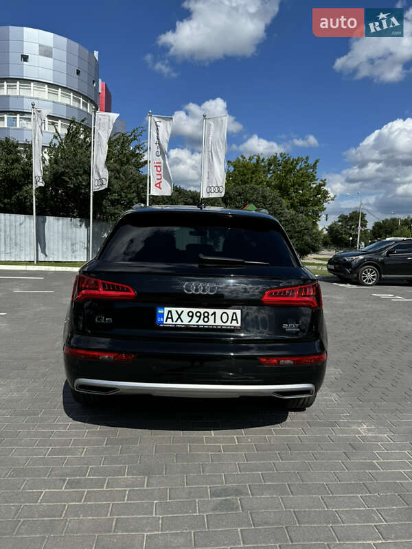 Внедорожник / Кроссовер Audi Q5 2018 в Харькове