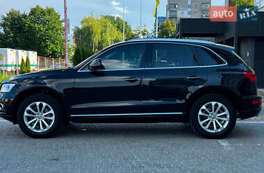 Внедорожник / Кроссовер Audi Q5 2016 в 