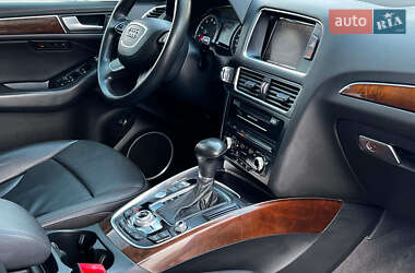 Внедорожник / Кроссовер Audi Q5 2016 в 