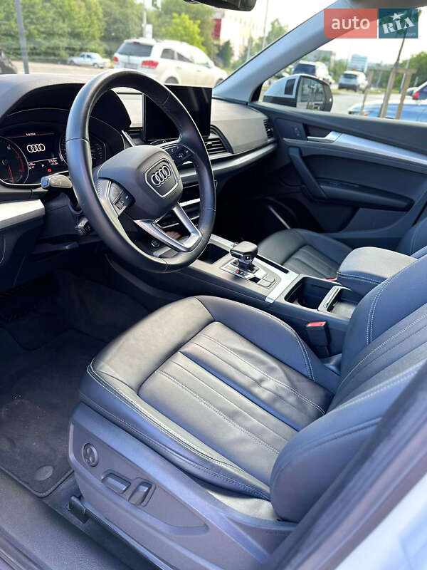 Внедорожник / Кроссовер Audi Q5 2021 в Львове