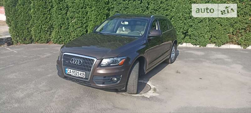 Внедорожник / Кроссовер Audi Q5 2010 в Умани