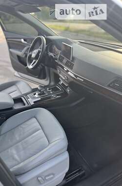 Внедорожник / Кроссовер Audi Q5 2018 в 