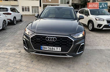 Внедорожник / Кроссовер Audi Q5 2022 в 