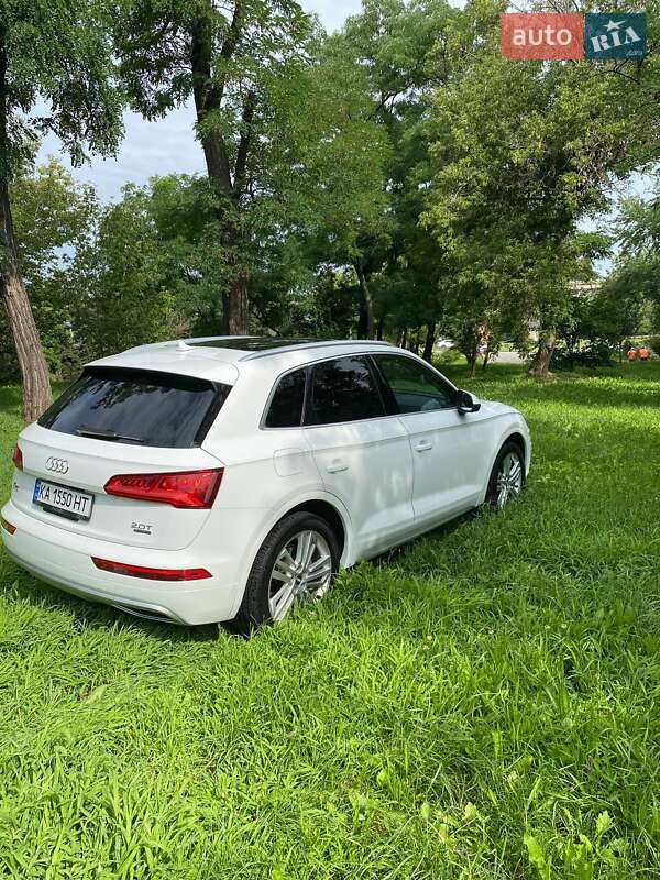 Внедорожник / Кроссовер Audi Q5 2017 в Киеве