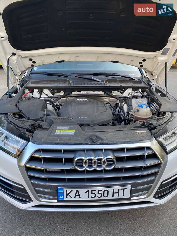 Внедорожник / Кроссовер Audi Q5 2017 в Киеве