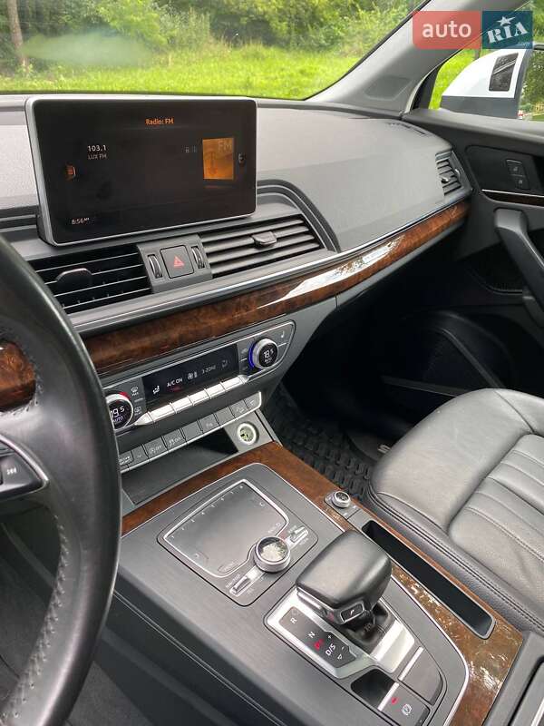 Внедорожник / Кроссовер Audi Q5 2017 в Киеве