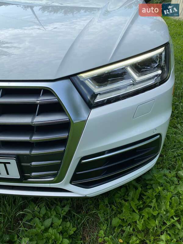 Внедорожник / Кроссовер Audi Q5 2017 в Киеве