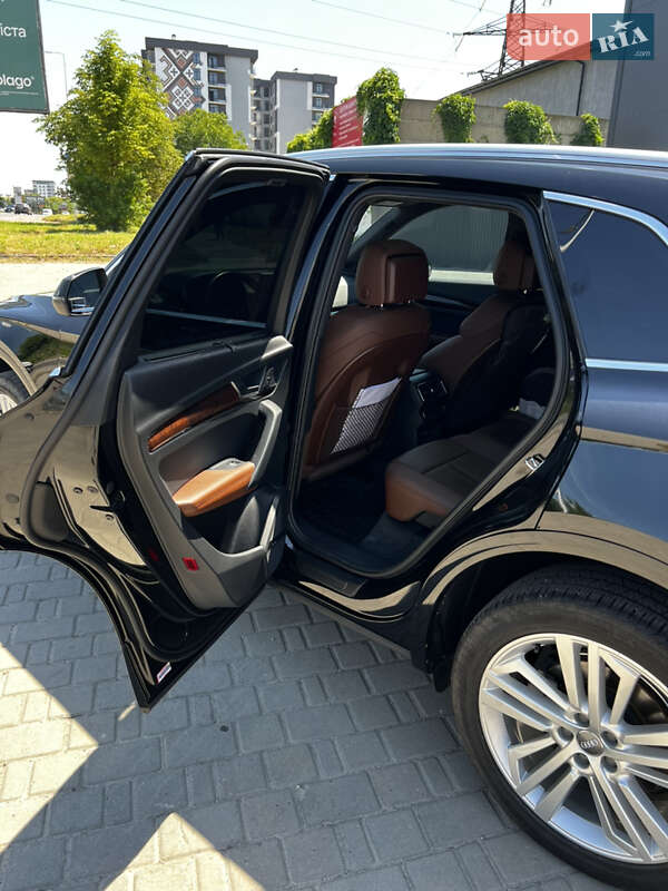 Внедорожник / Кроссовер Audi Q5 2019 в Ивано-Франковске