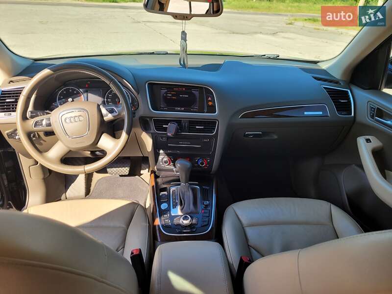 Внедорожник / Кроссовер Audi Q5 2011 в Киеве