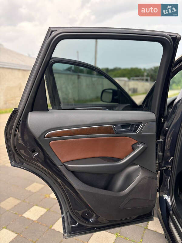 Внедорожник / Кроссовер Audi Q5 2015 в Стрые