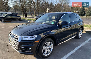 Внедорожник / Кроссовер Audi Q5 2017 в 