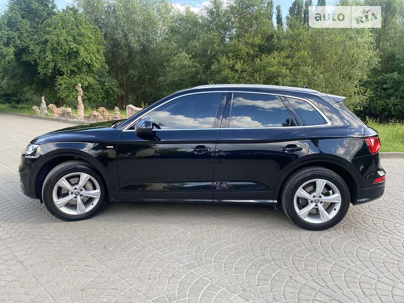 Внедорожник / Кроссовер Audi Q5 2017 в Луцке