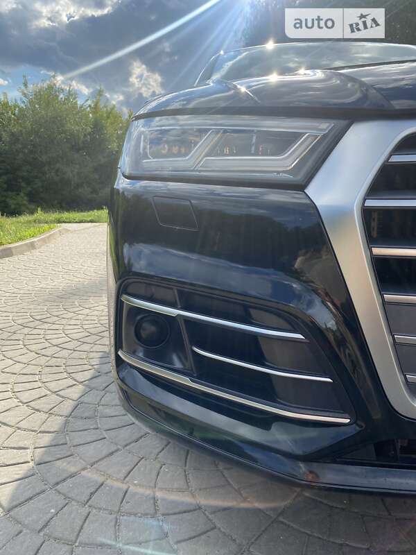 Внедорожник / Кроссовер Audi Q5 2017 в Луцке