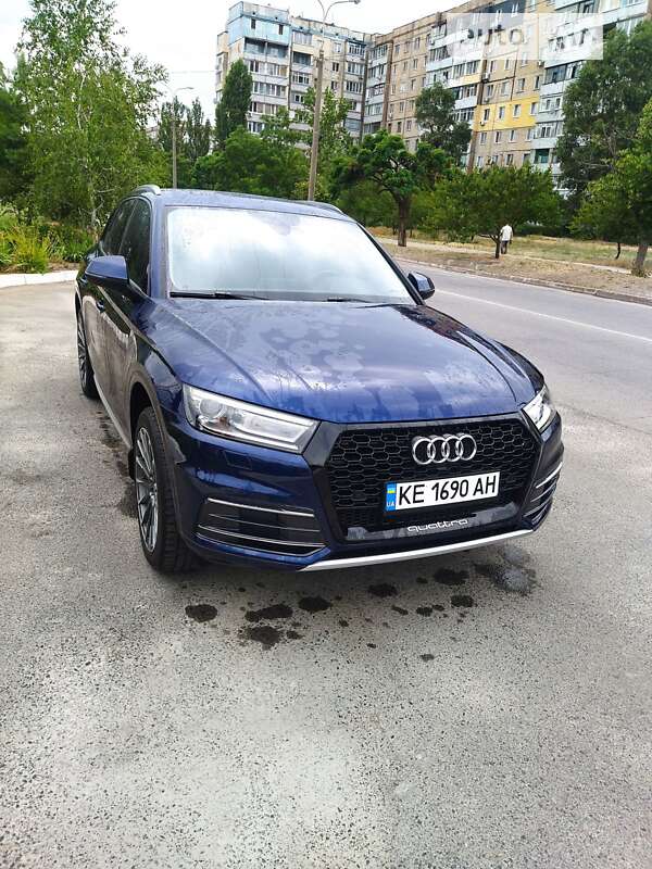 Внедорожник / Кроссовер Audi Q5 2016 в Каменском
