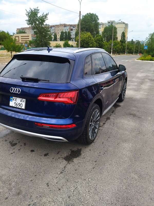Внедорожник / Кроссовер Audi Q5 2016 в Каменском