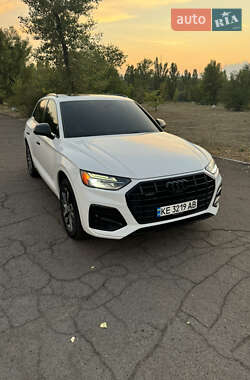 Внедорожник / Кроссовер Audi Q5 2021 в 