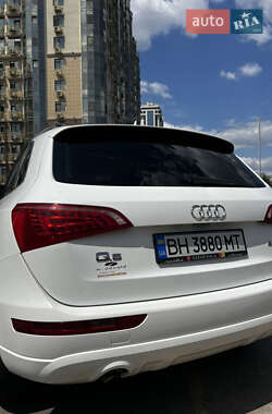 Внедорожник / Кроссовер Audi Q5 2011 в Одессе