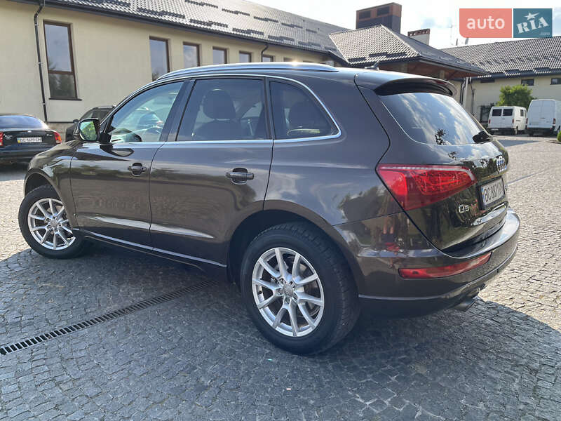 Позашляховик / Кросовер Audi Q5 2010 в Львові