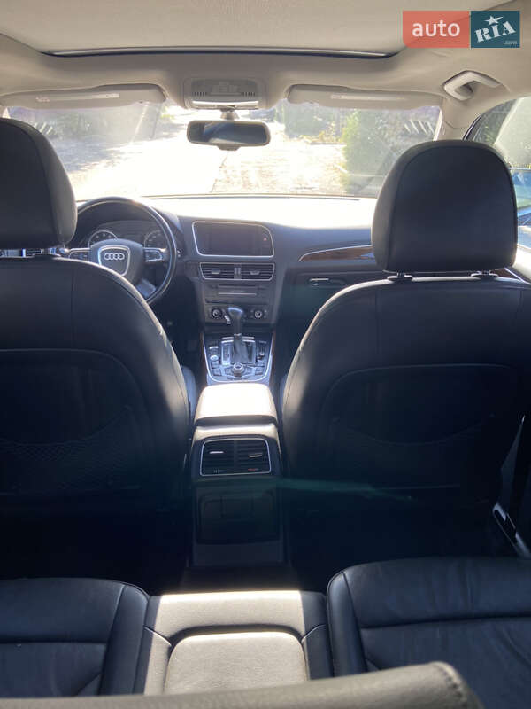 Внедорожник / Кроссовер Audi Q5 2012 в Луцке