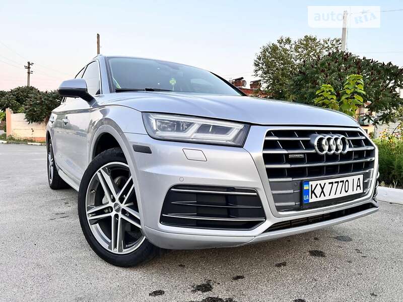 Внедорожник / Кроссовер Audi Q5 2018 в Харькове