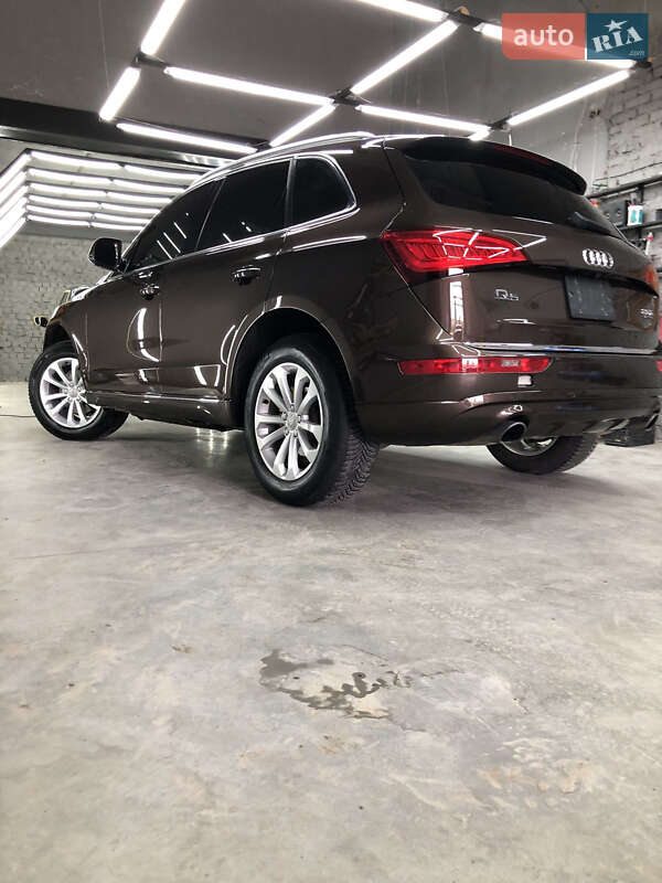 Внедорожник / Кроссовер Audi Q5 2015 в Владимире