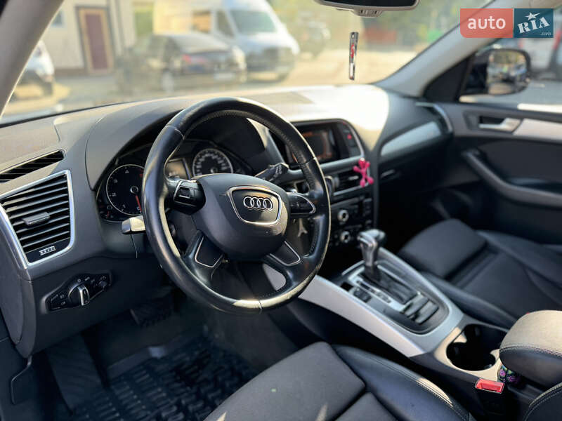 Внедорожник / Кроссовер Audi Q5 2015 в Черновцах