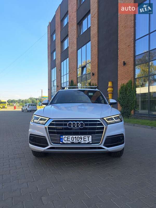 Позашляховик / Кросовер Audi Q5 2020 в Чернівцях