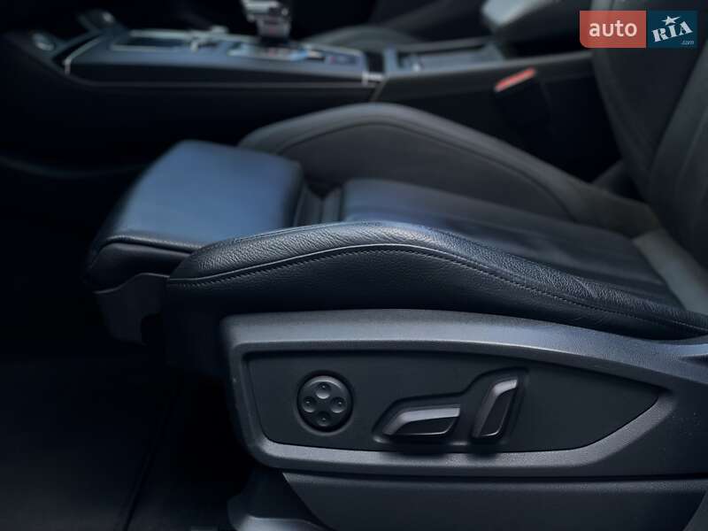 Внедорожник / Кроссовер Audi Q5 2020 в Львове