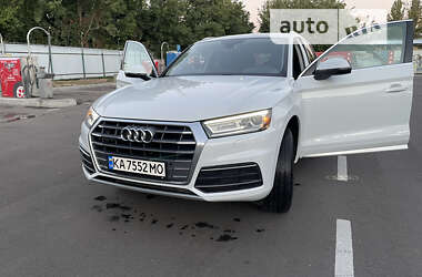 Позашляховик / Кросовер Audi Q5 2020 в Києві