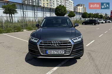 Внедорожник / Кроссовер Audi Q5 2017 в 