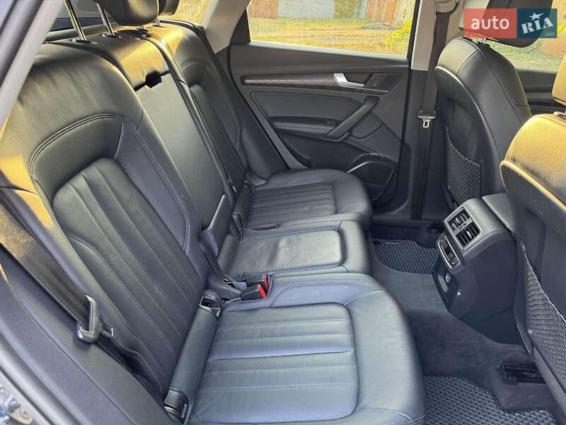 Внедорожник / Кроссовер Audi Q5 2017 в Виннице