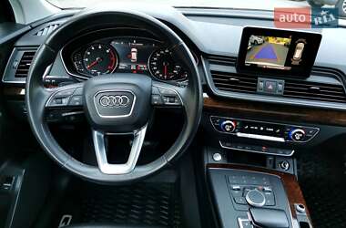 Внедорожник / Кроссовер Audi Q5 2020 в 