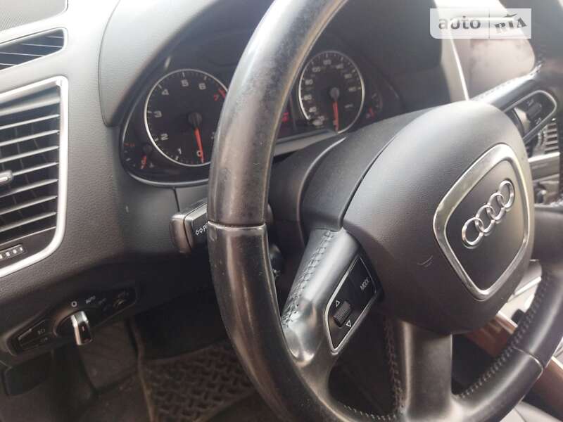 Внедорожник / Кроссовер Audi Q5 2011 в Житомире