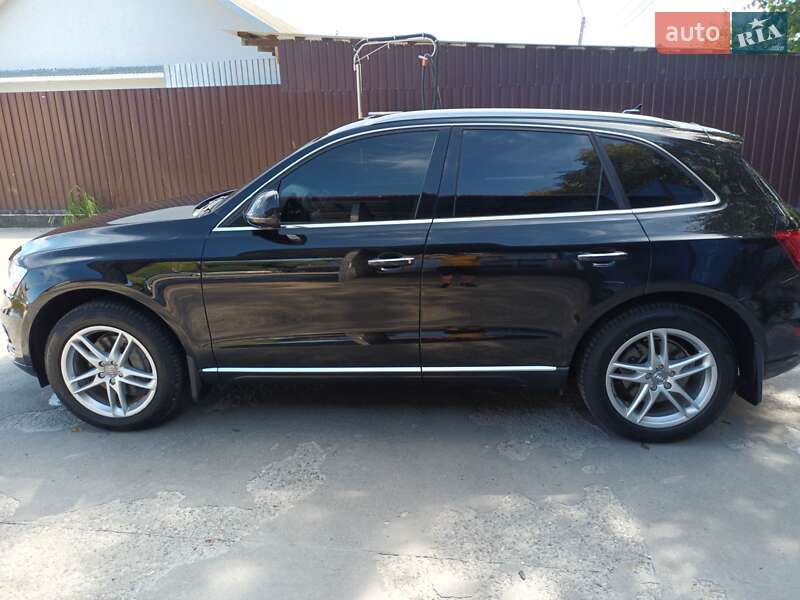 Внедорожник / Кроссовер Audi Q5 2015 в Калуше