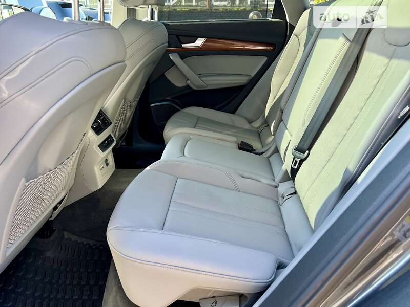 Внедорожник / Кроссовер Audi Q5 2022 в Киеве фото 35 Внедорожник / Кроссовер Audi Q5 2022 в Киеве