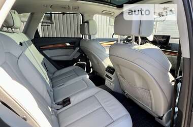 Позашляховик / Кросовер Audi Q5 2022 в 