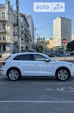 Позашляховик / Кросовер Audi Q5 2018 в Києві