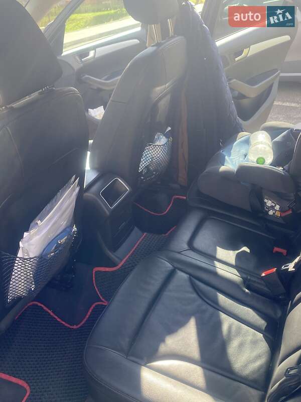 Внедорожник / Кроссовер Audi Q5 2010 в Новояворовске