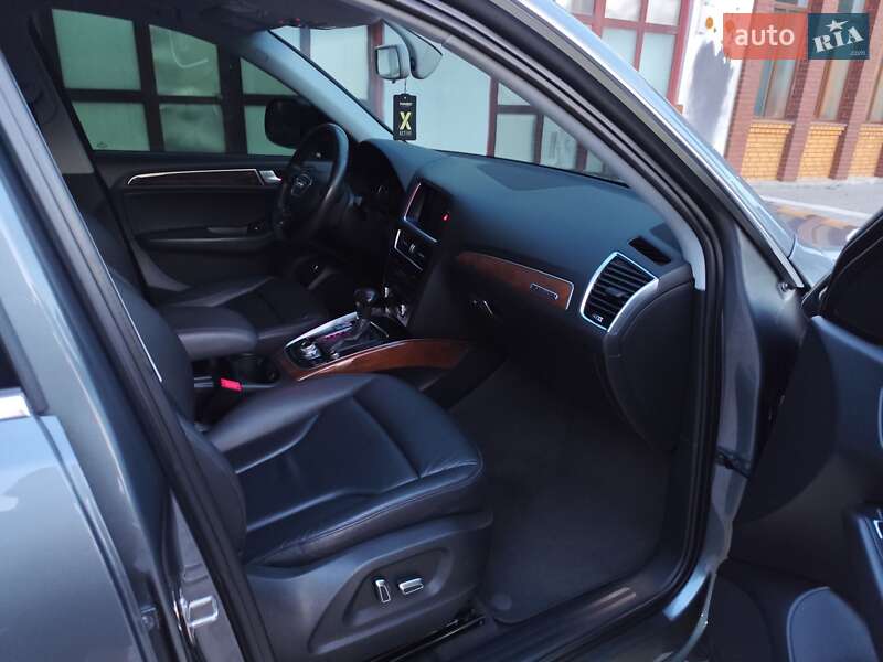 Внедорожник / Кроссовер Audi Q5 2016 в Хмельницком