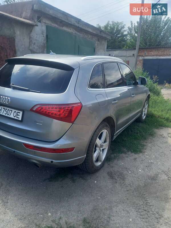 Внедорожник / Кроссовер Audi Q5 2010 в Измаиле