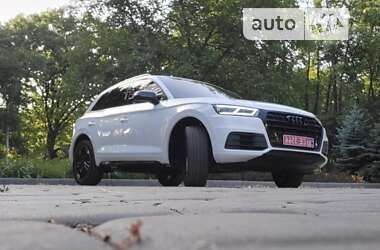 Внедорожник / Кроссовер Audi Q5 2020 в Киеве