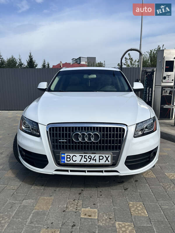 Позашляховик / Кросовер Audi Q5 2011 в Городку