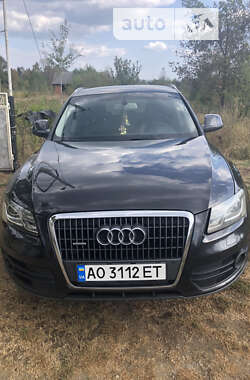 Внедорожник / Кроссовер Audi Q5 2010 в Тячеве