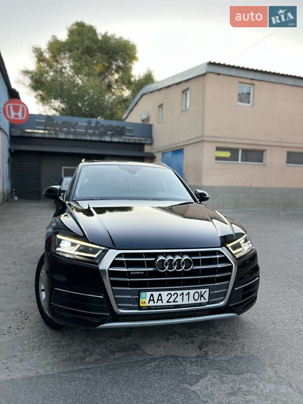 Внедорожник / Кроссовер Audi Q5 2019 в 