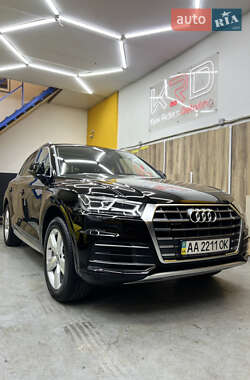 Внедорожник / Кроссовер Audi Q5 2019 в 