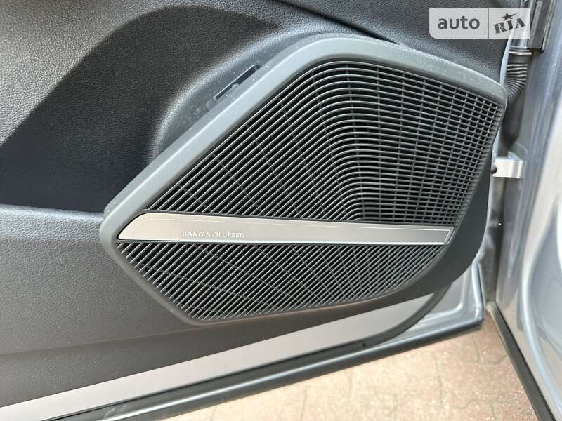 Внедорожник / Кроссовер Audi Q5 2021 в Киеве